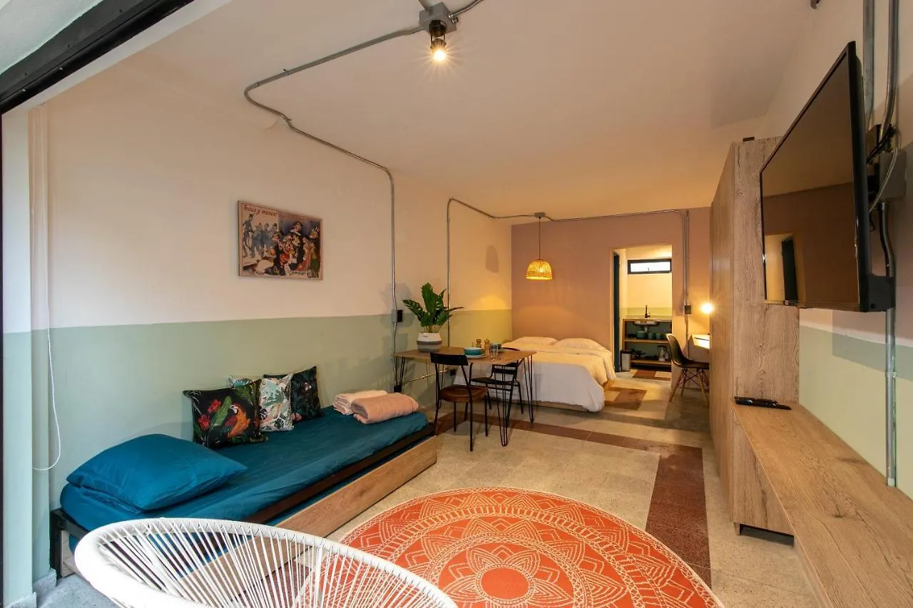 Poblado Manila Studios 11A Medellín Colombia