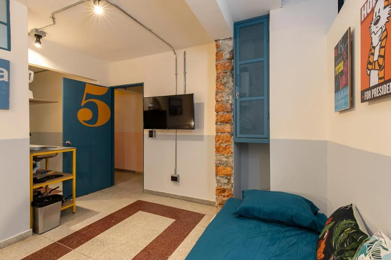 Poblado Manila Studios 11A Medellín Colombia